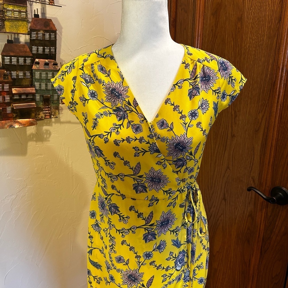 Banana Republic Floral Yellow Wrap Dress Size 0 - Picture 6 of 9